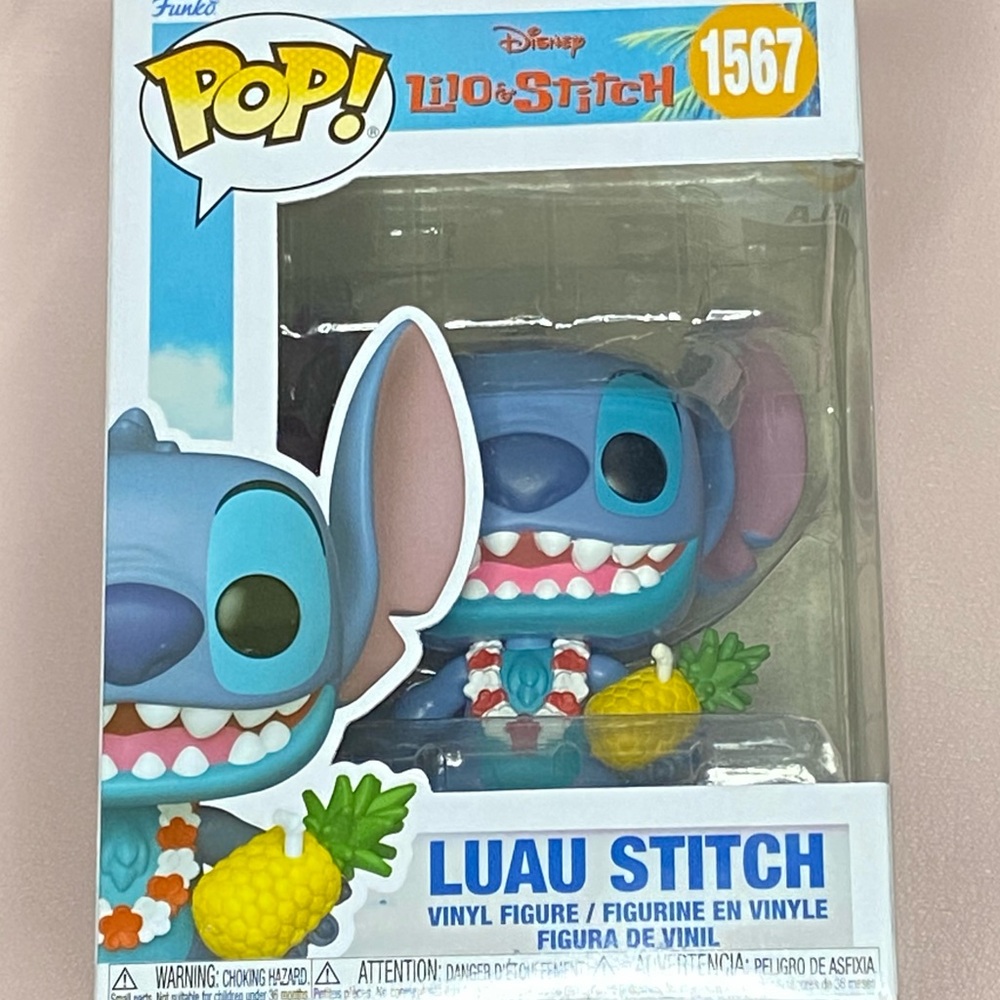 Luau Stitch #1567 Funko Pop 2025 - Picture 3 of 5
